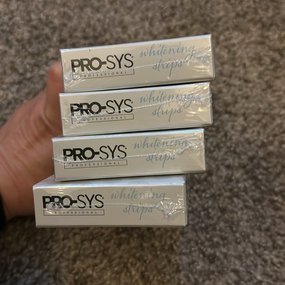 PRO-SYS Whitening Strips Kit, Sensitive Teeth Whitening, Stain Remover 4 boxes - Picture 4 of 7